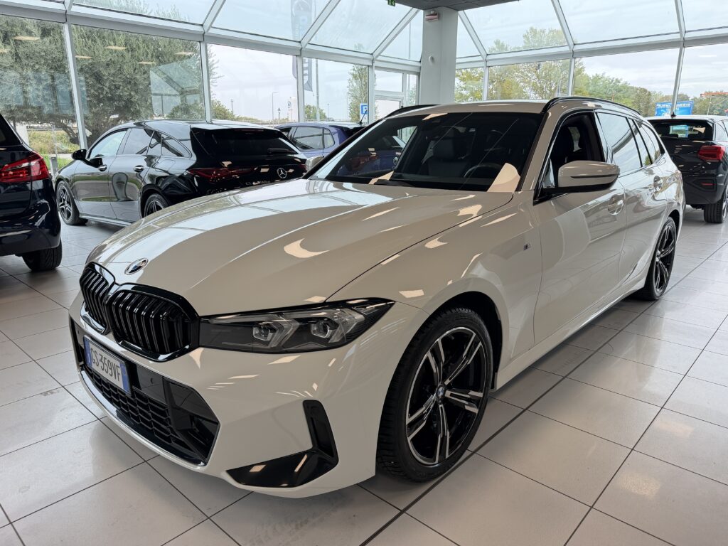 BMW 320 d 48V xDrive Touring Msport auto · foto 1